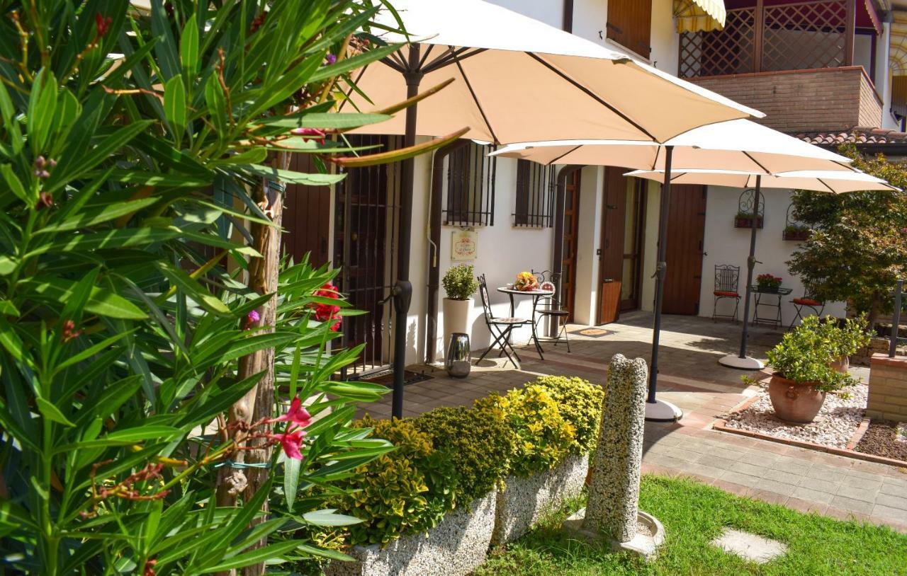 Bed and Breakfast A Casa Di Laura Occhiobello Exterior foto